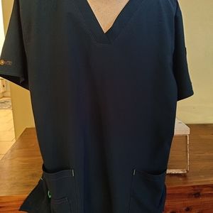 Carhartt scrub top